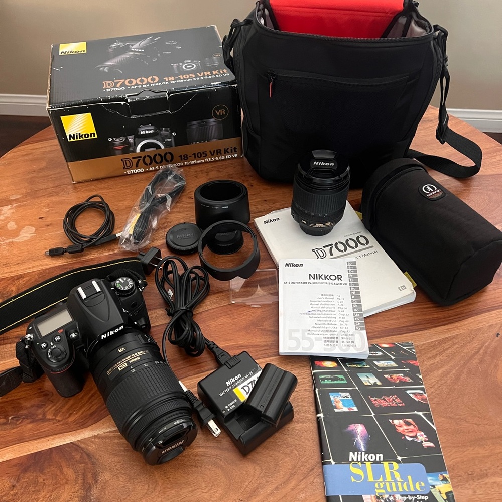 Nikon D7000 DSLR Camera Kit with Accessories - Black